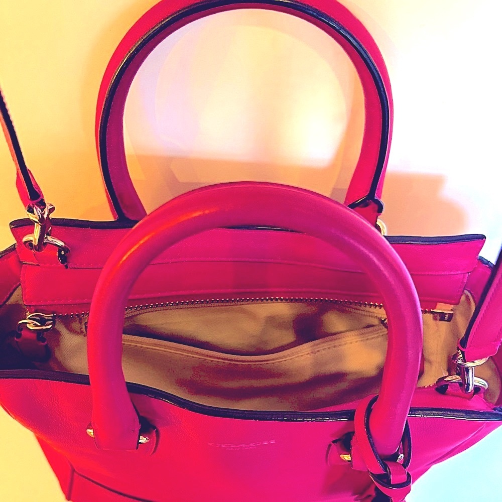 Coach Tanner Tassel Fuchsia Leather Shoulder/Crossbody Bag - Like New! - Picture 11 of 15